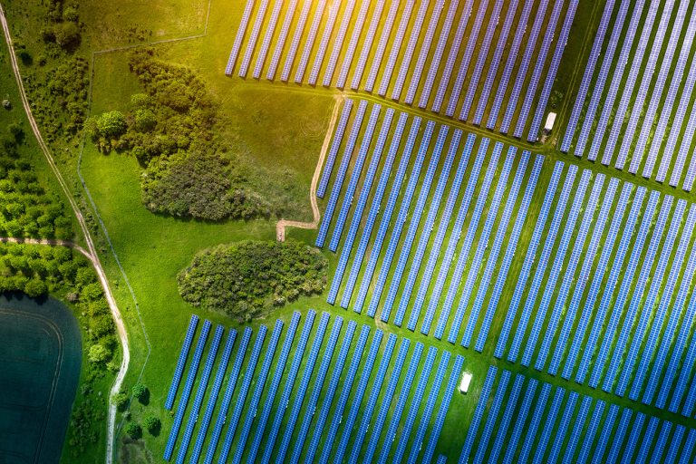 Perché l’Europa deve accelerare sulle rinnovabili: le barriere normative da superare